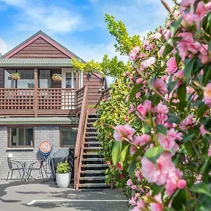 Strathern Motor 4* Christchurch