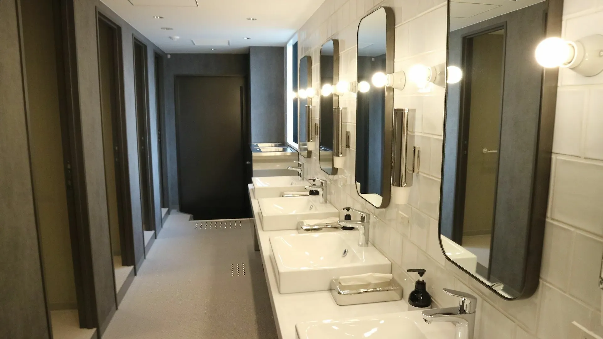 The Millennials Kyoto Hotel 2*,